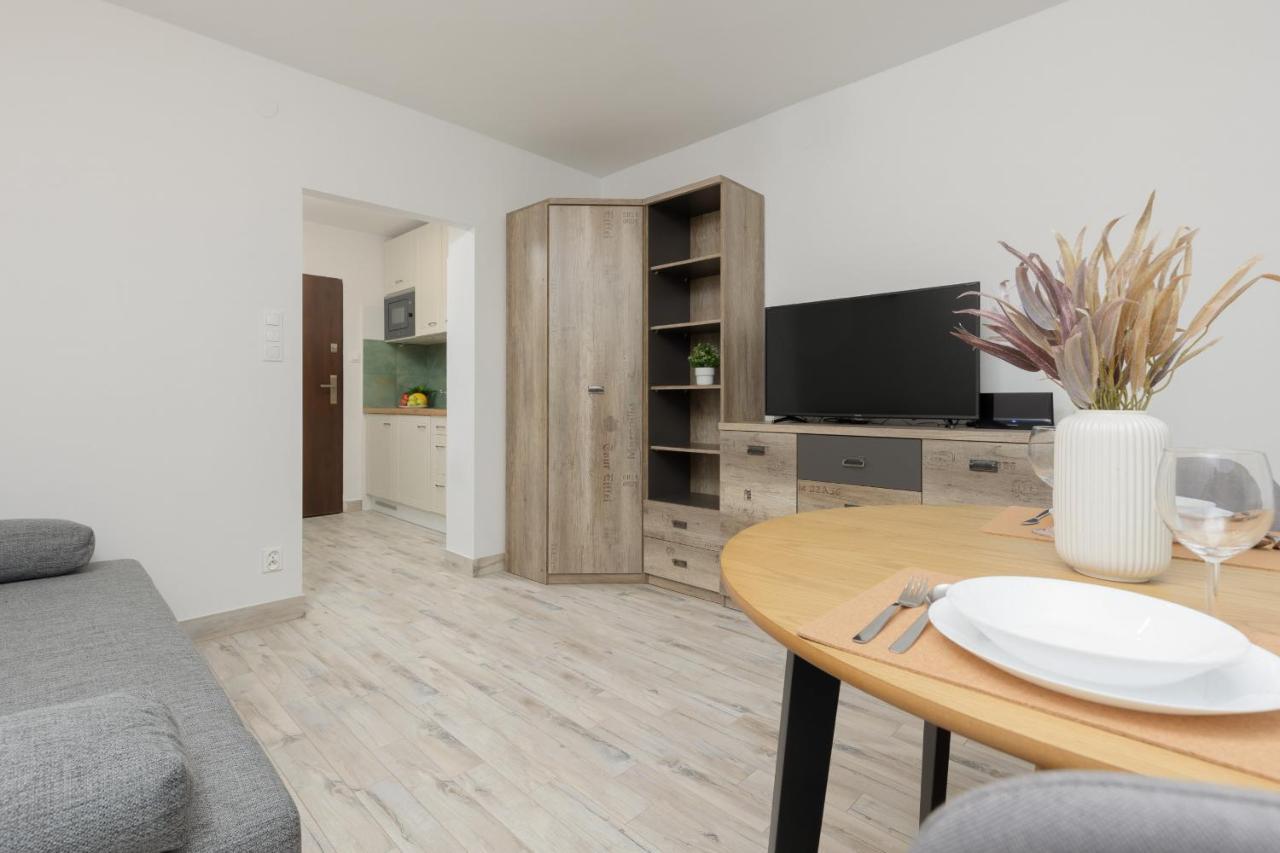 Studio Warsaw Wlochy 1 Sierpnia By Noclegi Renters Bagian luar foto