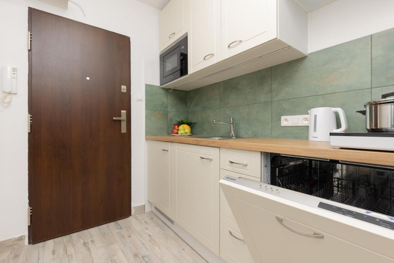 Studio Warsaw Wlochy 1 Sierpnia By Noclegi Renters Bagian luar foto